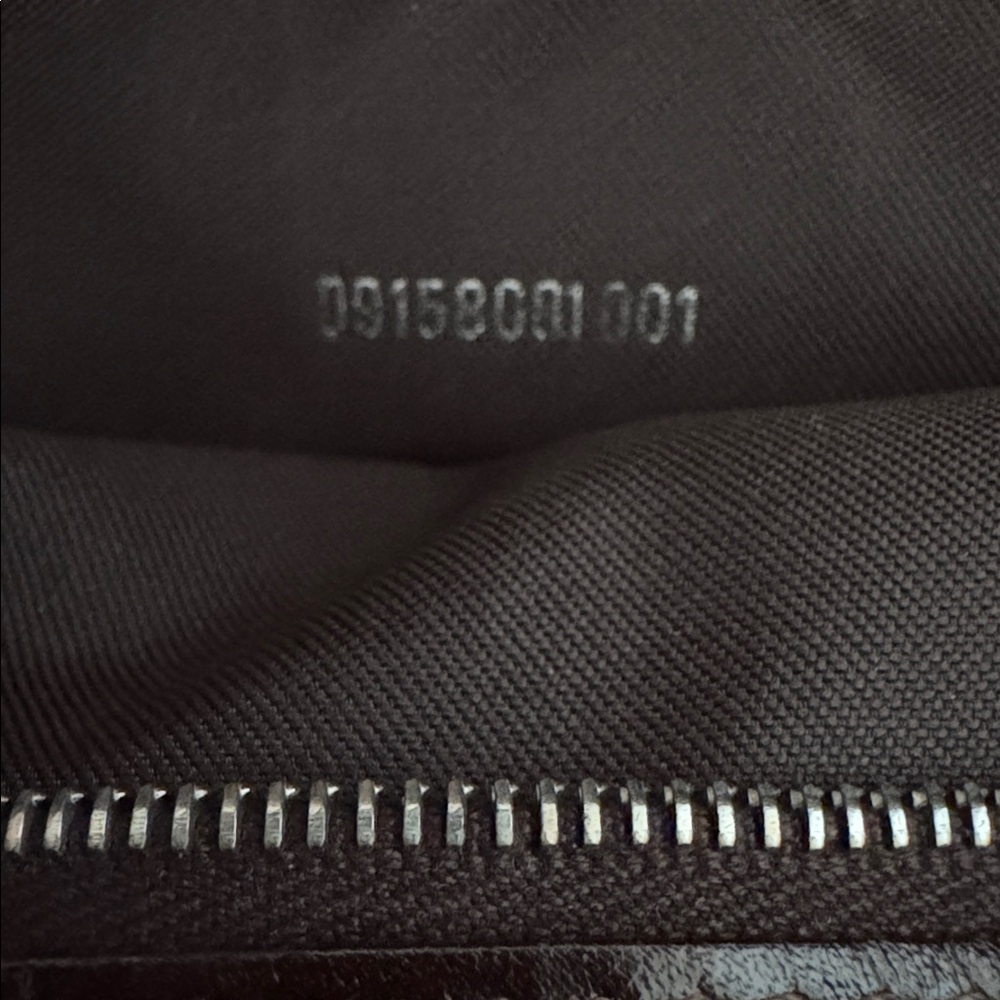 Fendi  Bag. 100% Authentic. Dustbag incl. In good used (vintage) condition. - Picture 8 of 14